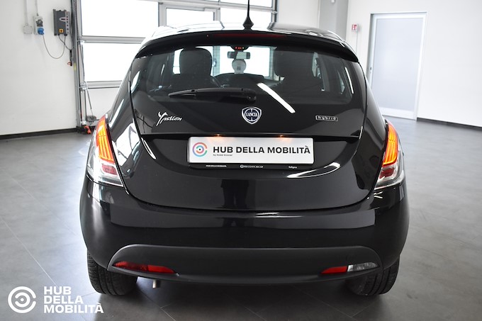 LANCIA Ypsilon 1.0 FireFly 5 porte S&S Hybrid Silver Plus